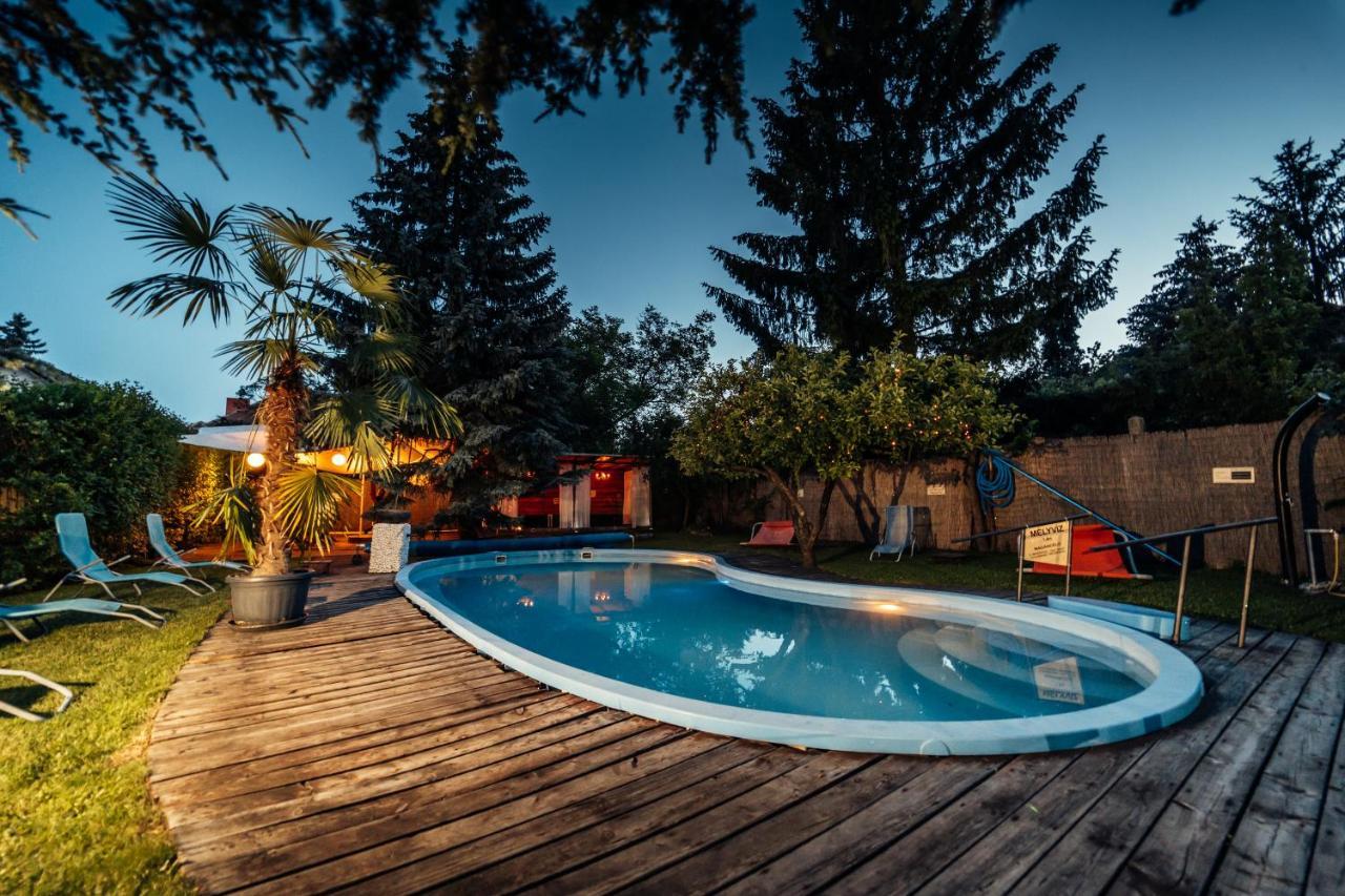 Buddha Residence Sopron Esterno foto